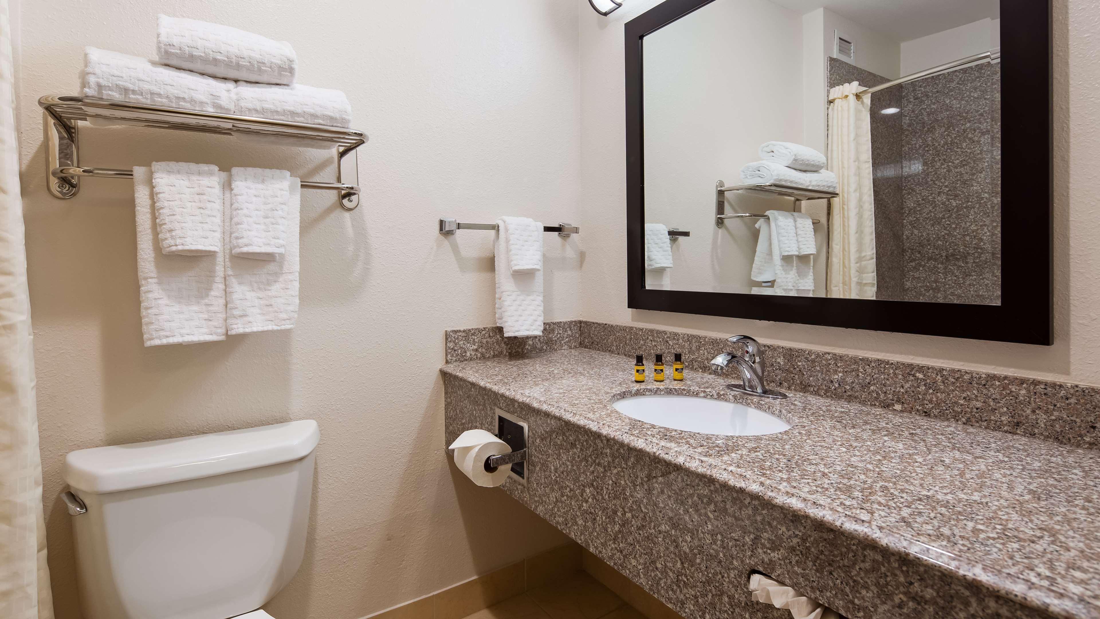 Best Western Plus Kansas City Airport - Kci East Екстер'єр фото