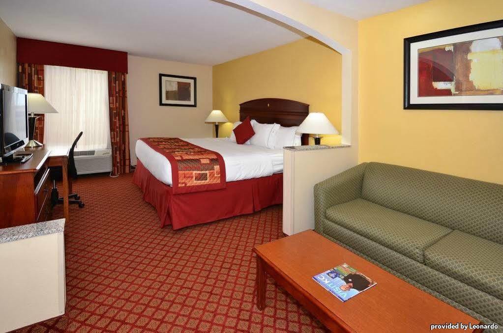 Best Western Plus Kansas City Airport - Kci East Екстер'єр фото